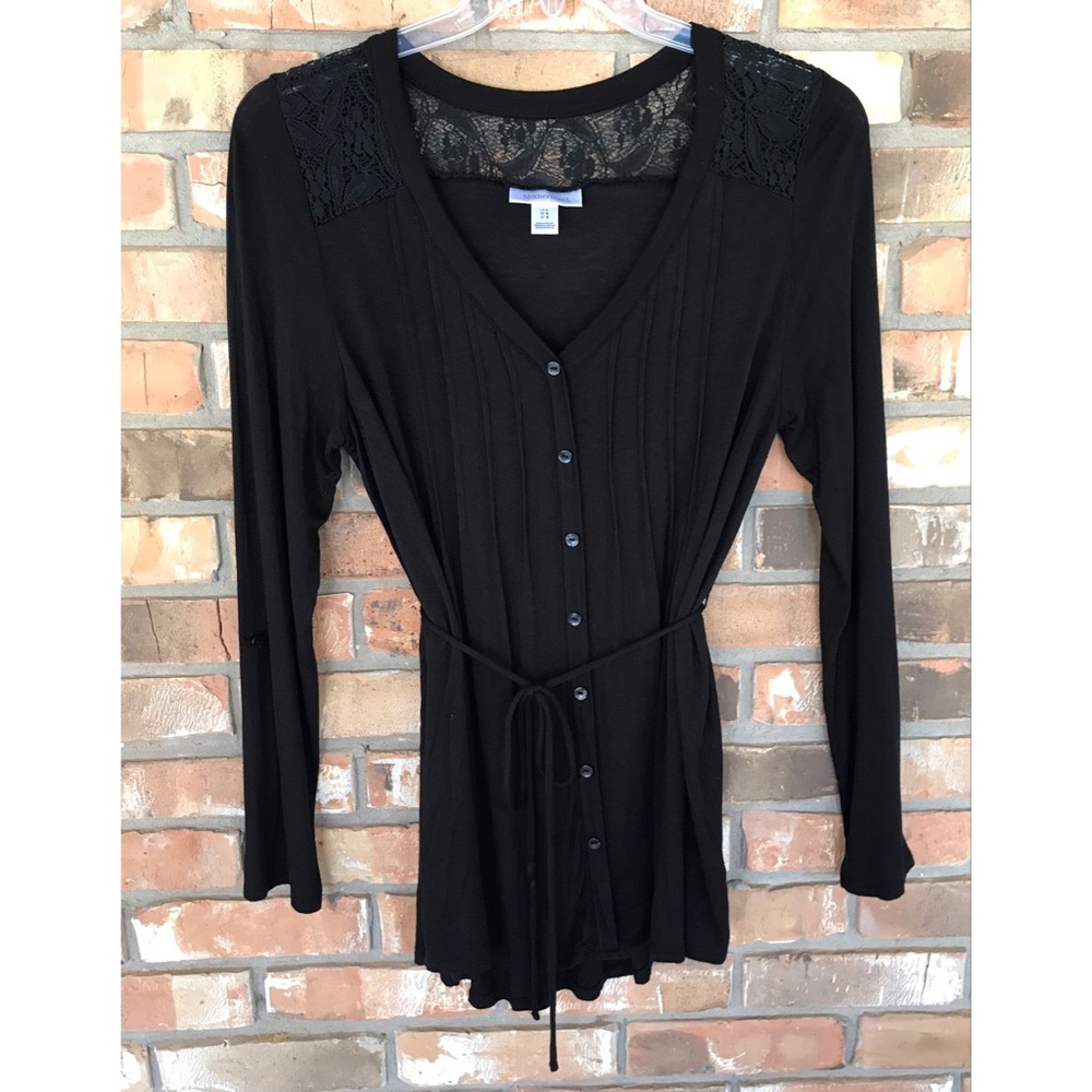 Motherhood Maternity Black Semi Lace Top Large